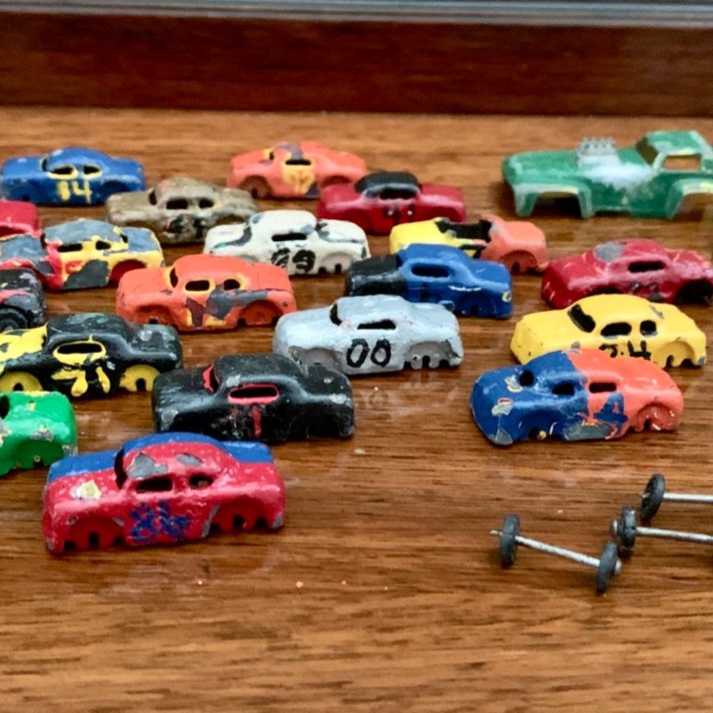 Lot of 21 Toy Cars Die-cast Metal Mattel Hong Kong PARTS: Wheels,  Frames Etc.